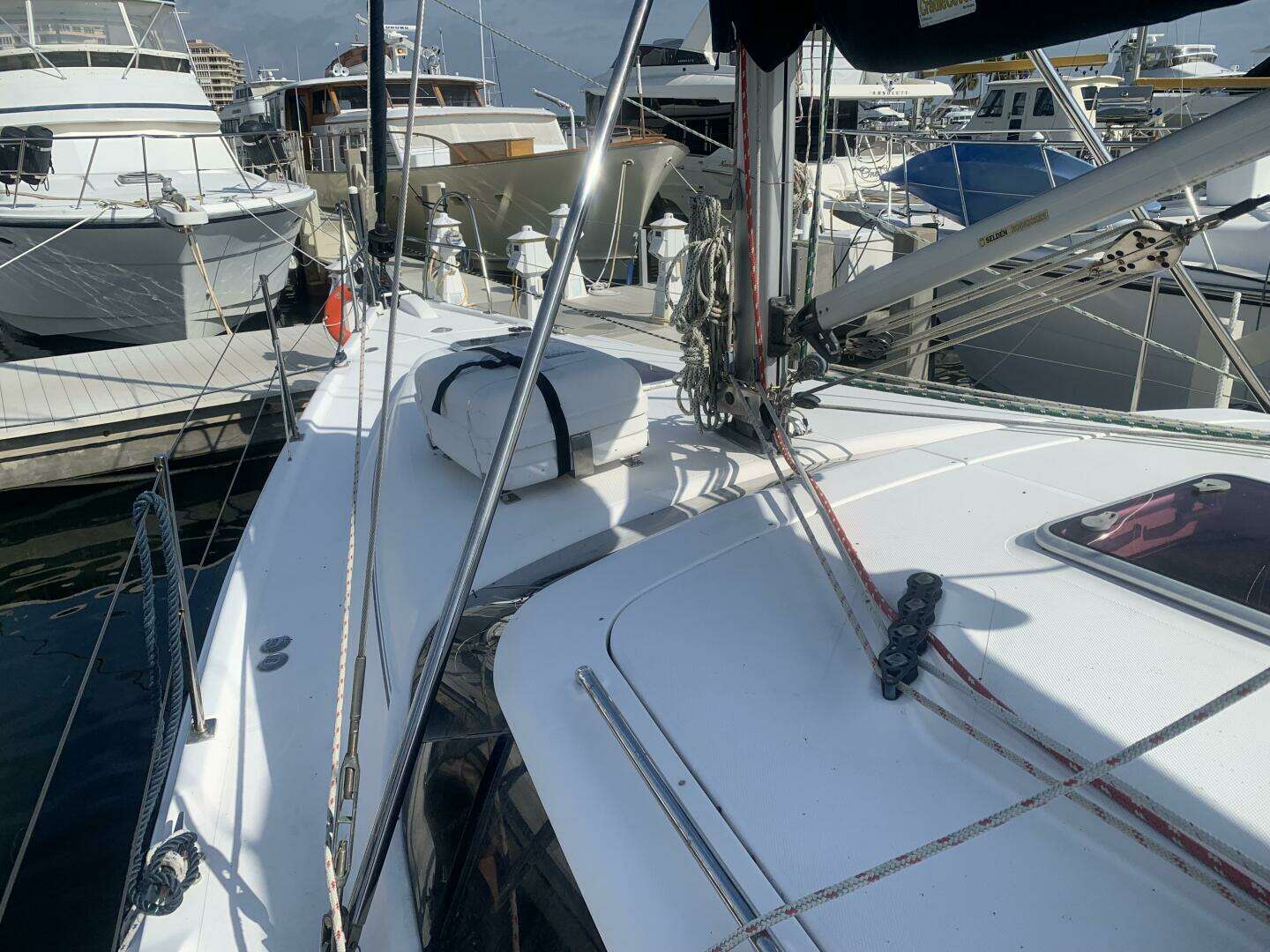 2011 Hunter 45DS - Image 3