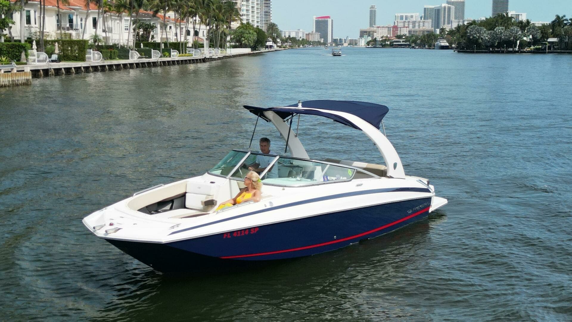 2014 Regal 2700 Bowrider - Image 4