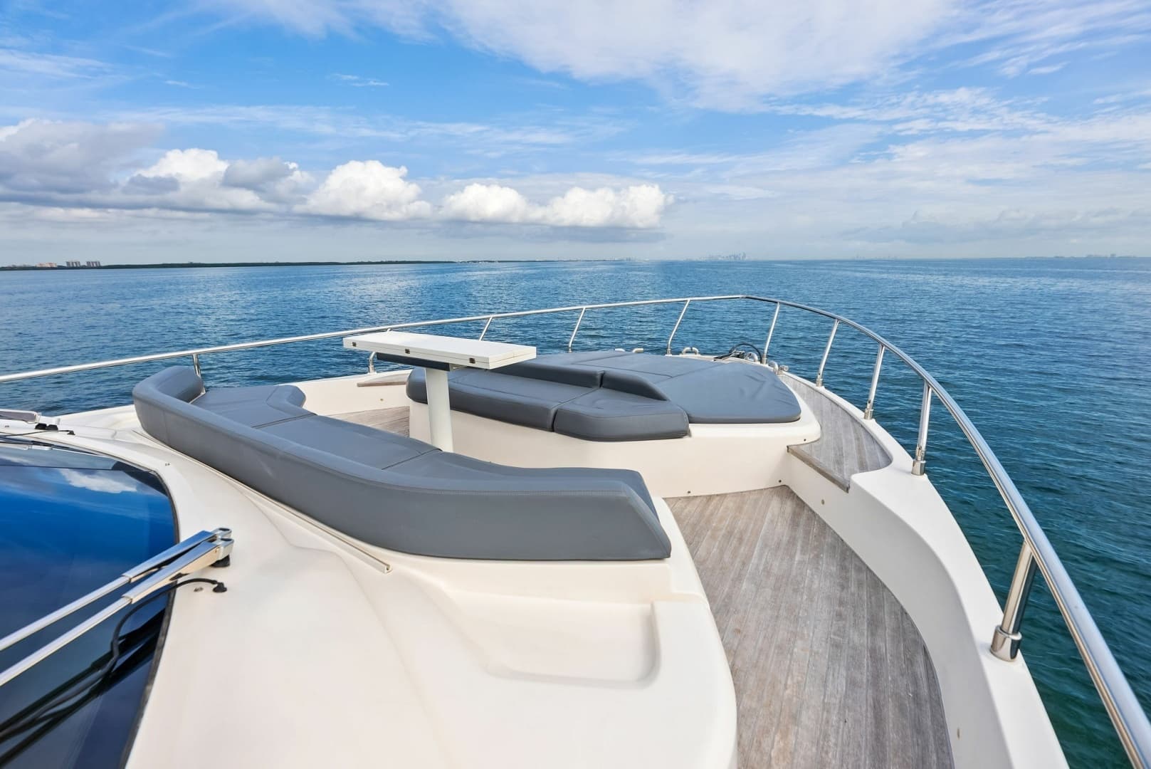 2018 Ferretti Yachts 800 - Image 30