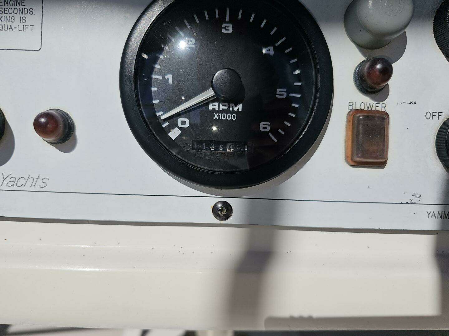 2001 Catalina 470 - Image 32