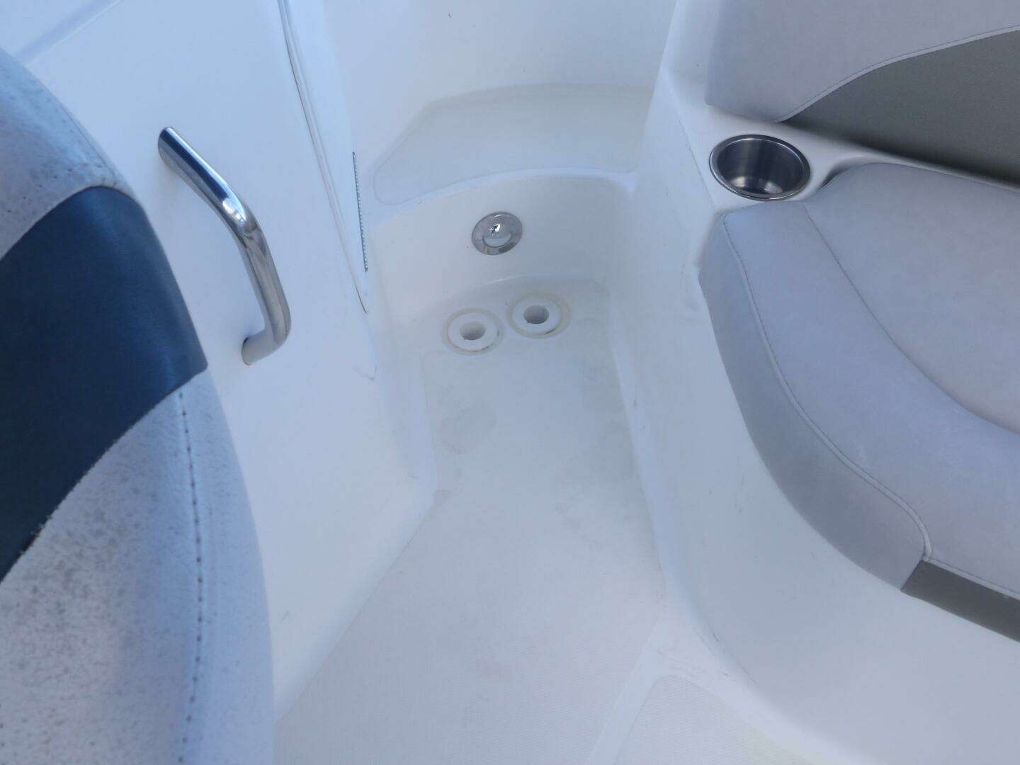 2017 Hurricane Sun Deck 2200 - Image 33