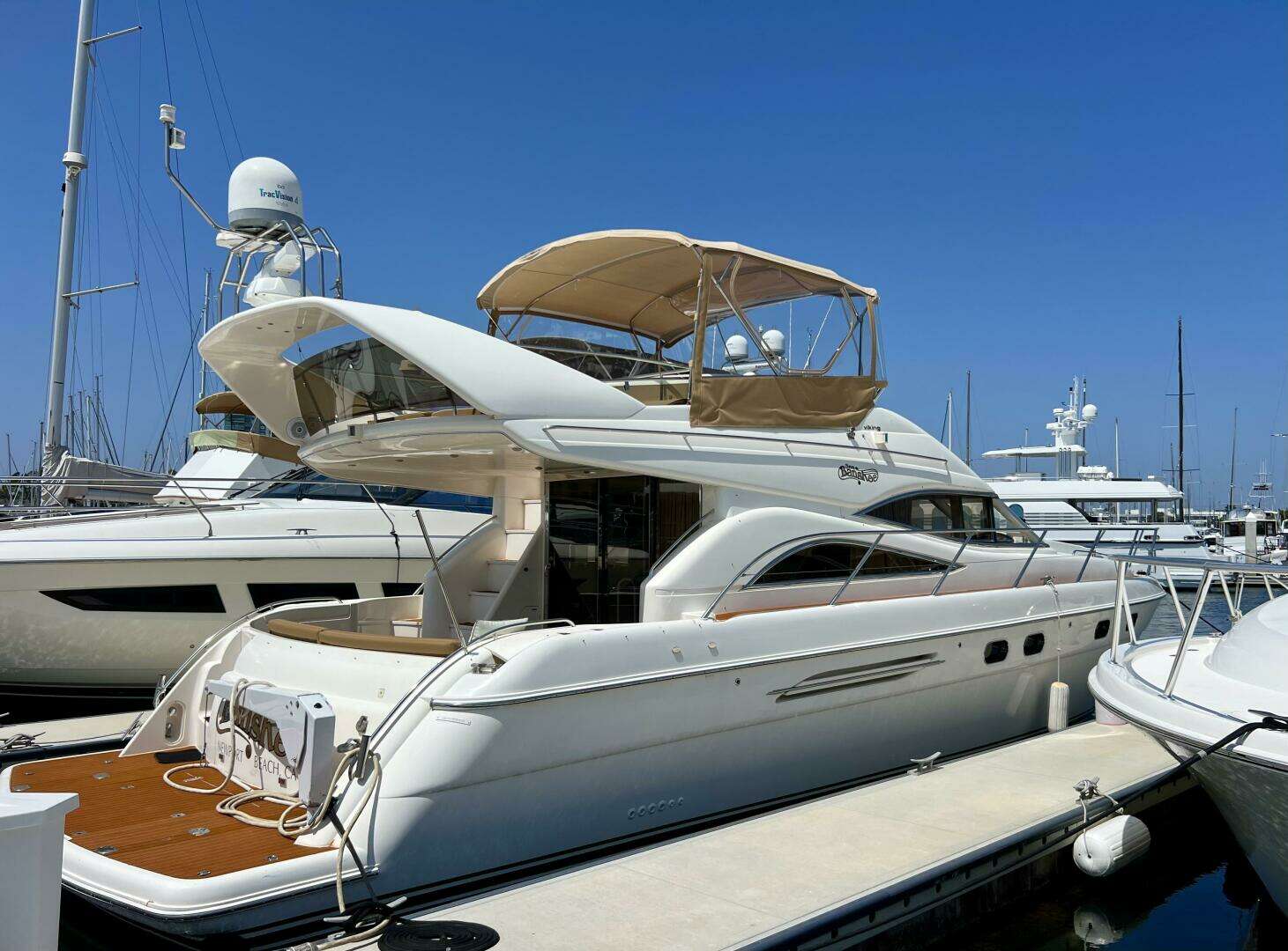 2000 Viking Princess 52 Flybridge - Image 10