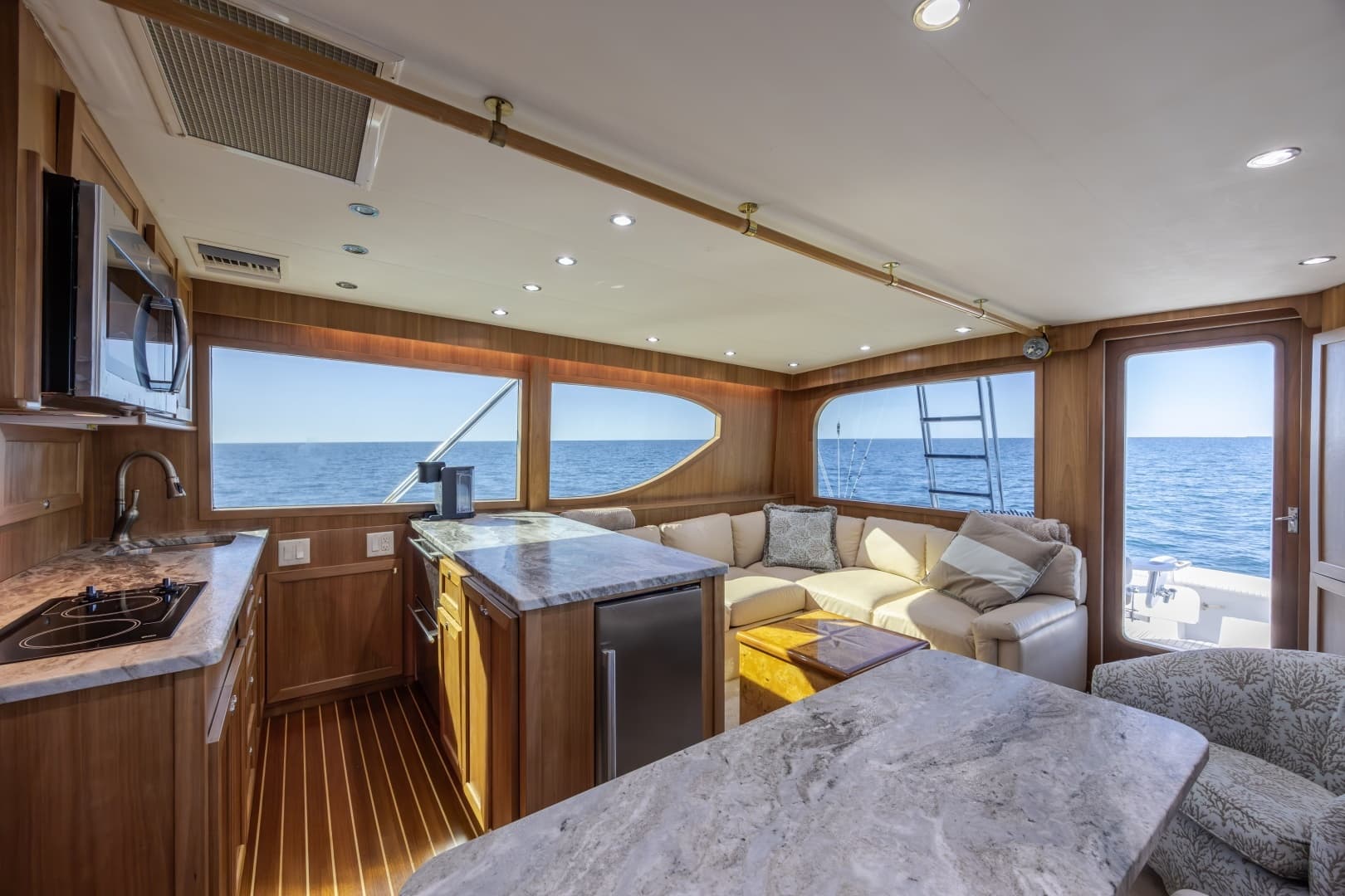 2000 Hatteras 50 Convertible - Image 67