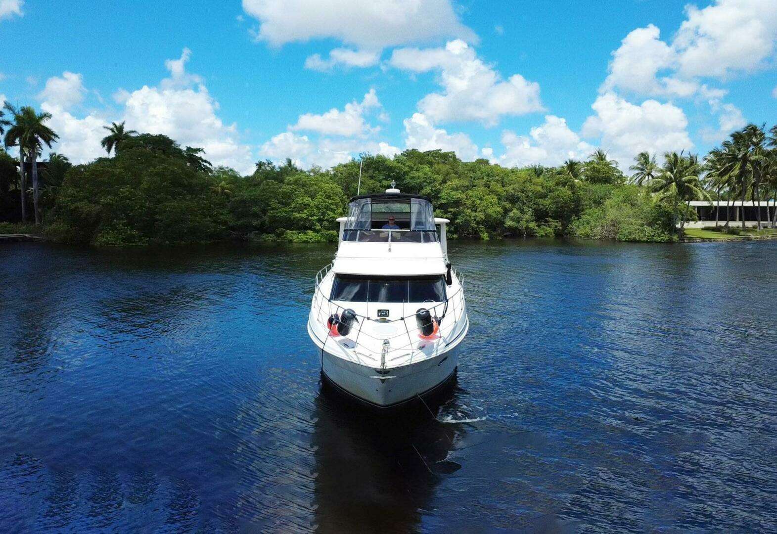 2005 Carver 444 Cockpit Motor Yacht - Image 5