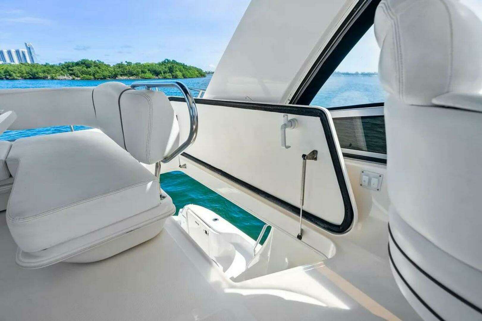 2007 Sea Ray 44 Sedan Bridge - Image 6