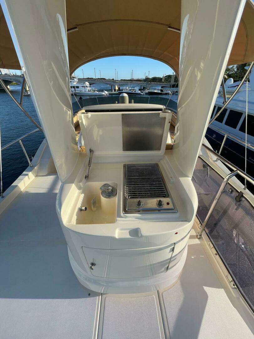 2006 Mochi Craft 74' Dolphin - Image 43