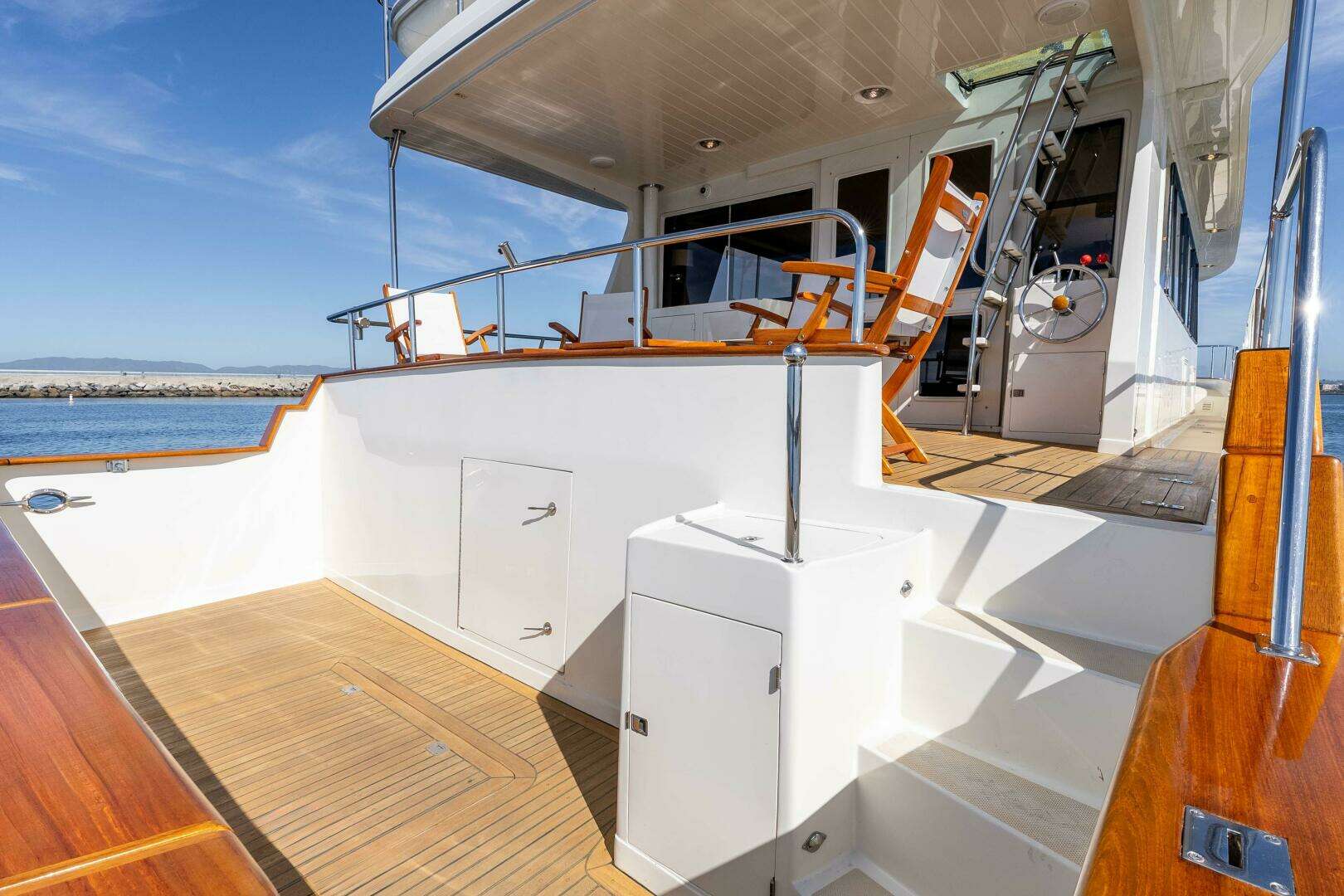 2000 Offshore Yachts Flushdeck - Image 5