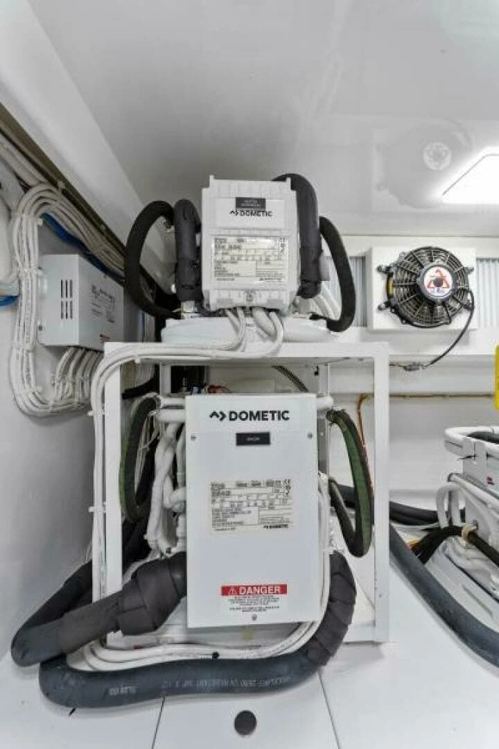 2021 Viking 54 Convertible - Image 82