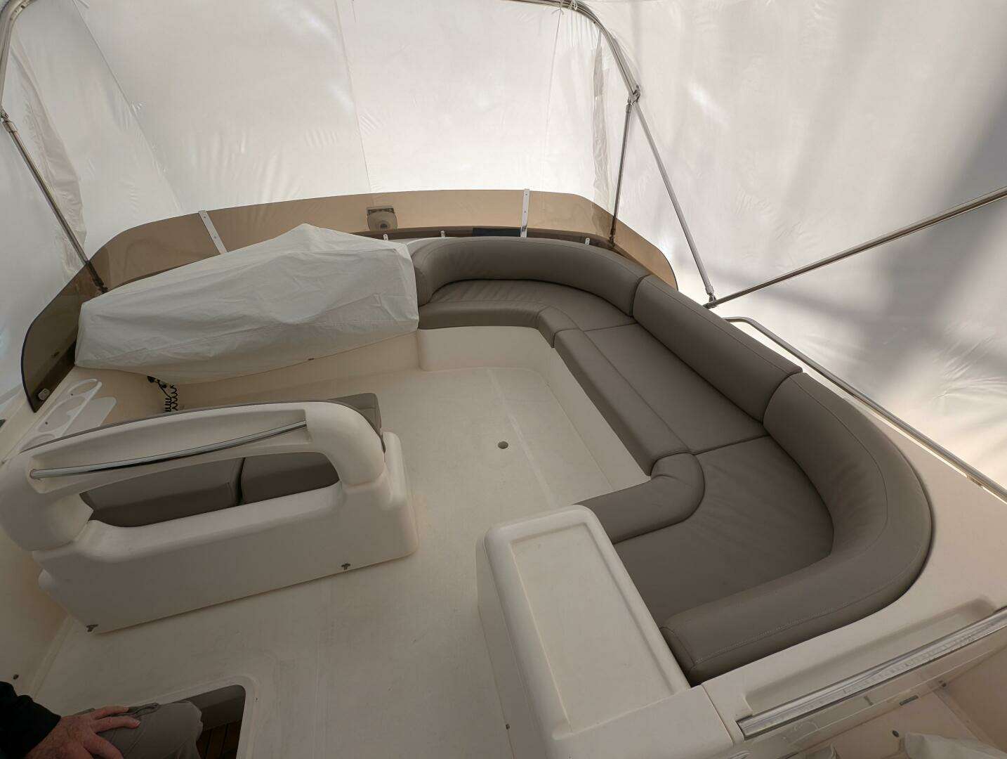 1998 Viking Princess Sport Cruiser - Image 94
