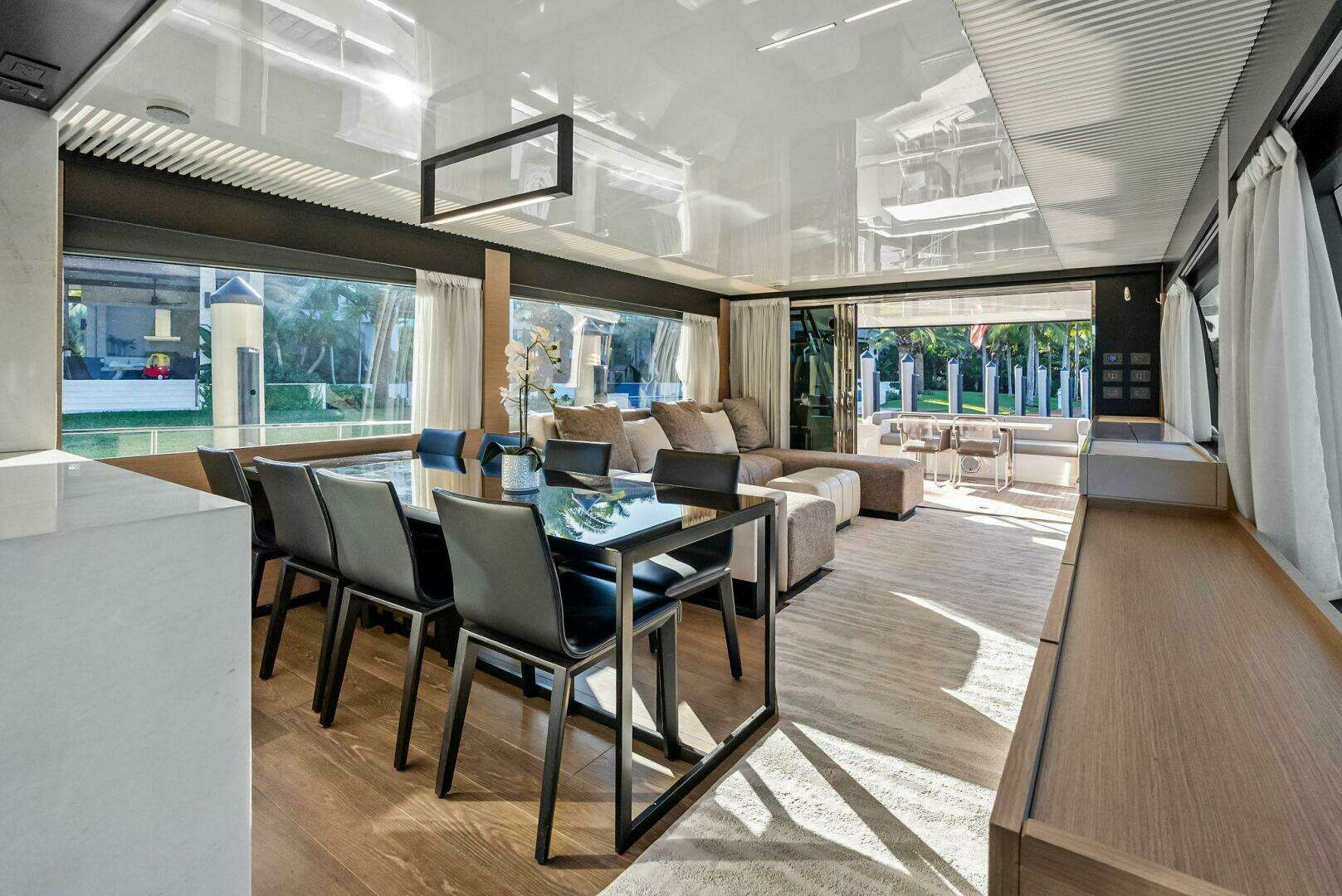2019 Ferretti Yachts 780 - Image 30