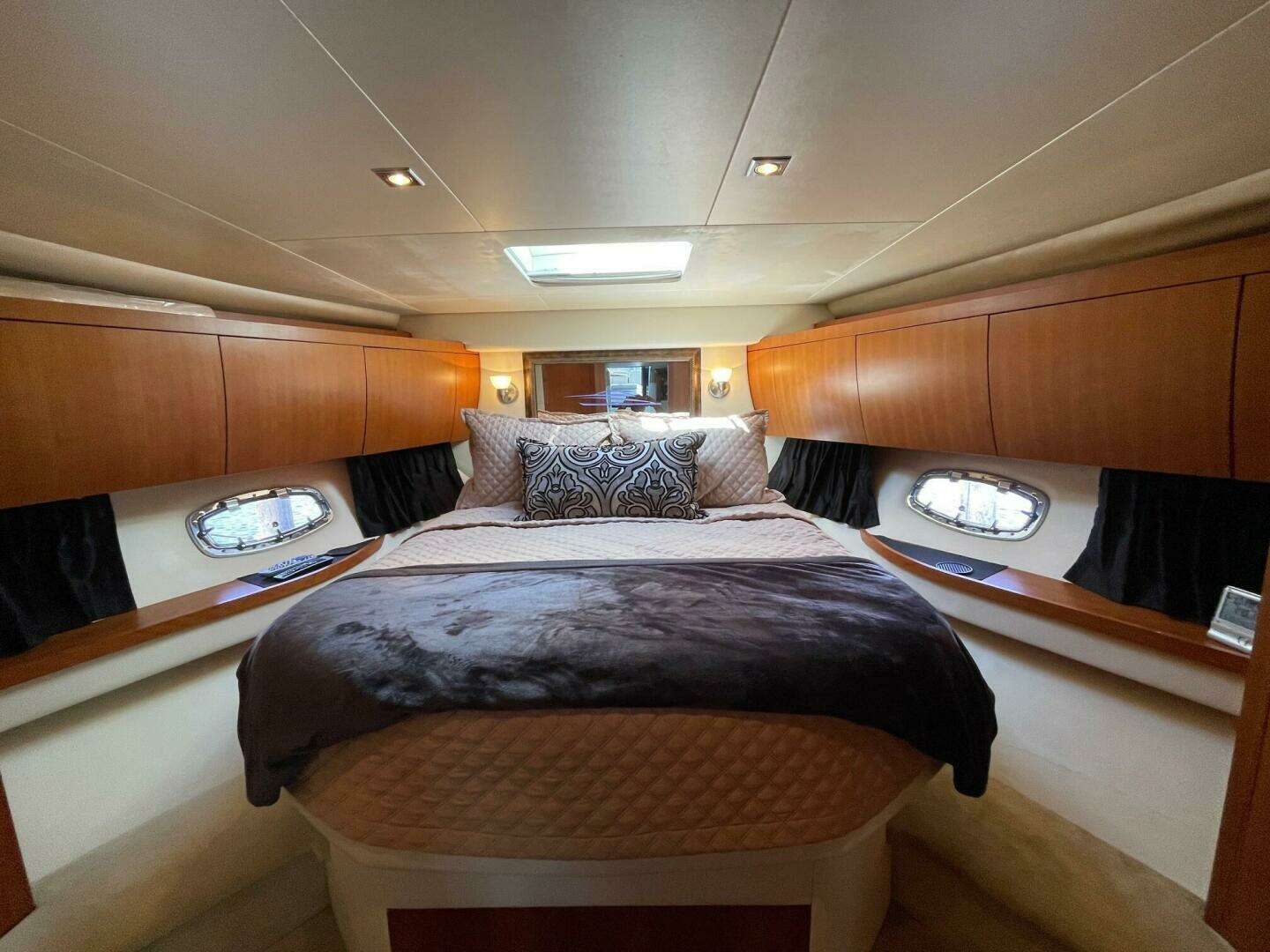 2009 Regal 5260 Sport Coupe - Image 36