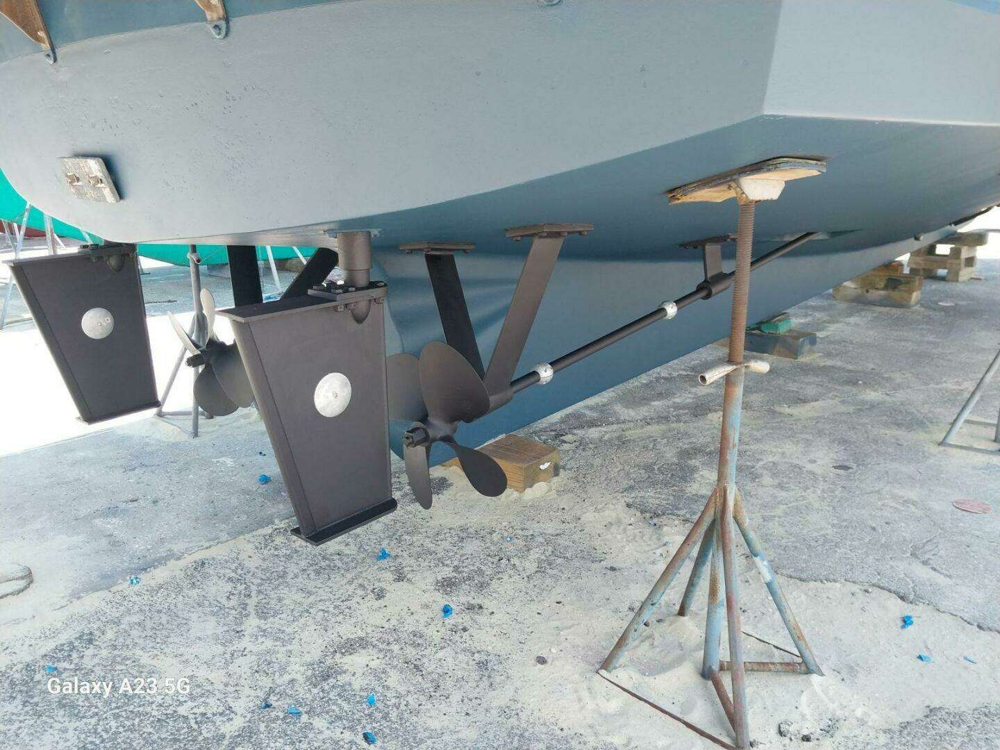 1987 DeFever 48 Tri Cabin - Image 23