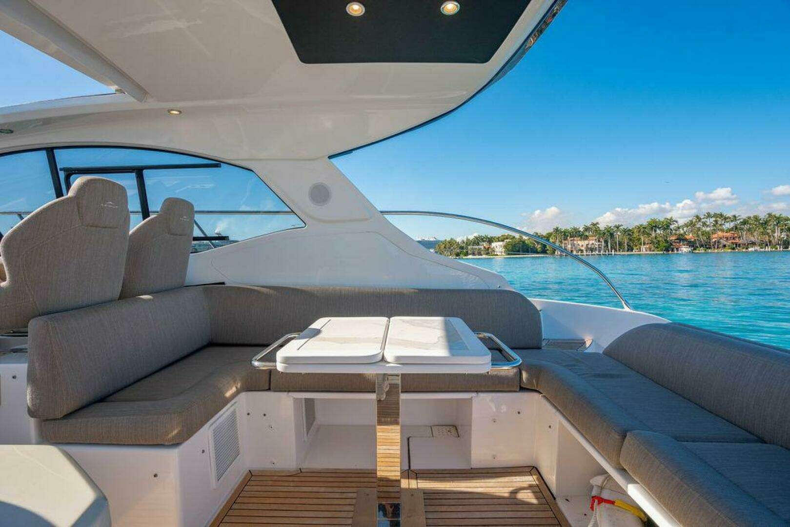 2022 Azimut 45 Atlantis - Image 4