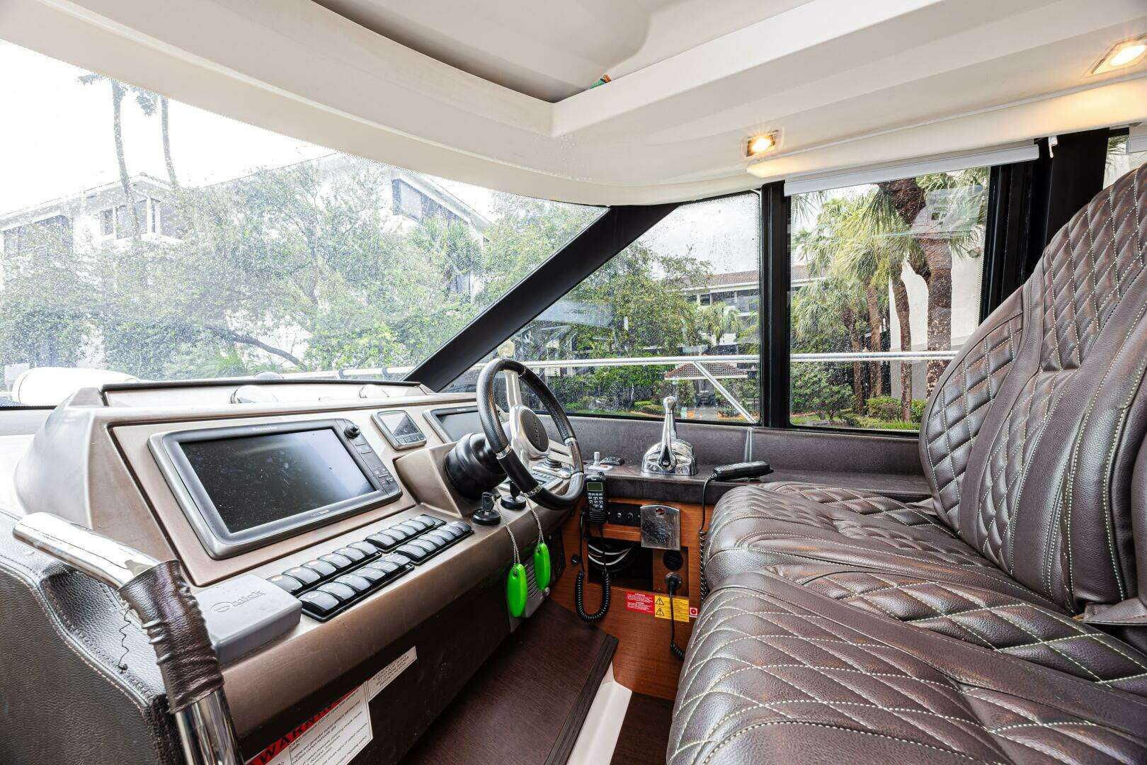 2013 Prestige 550S - Image 16