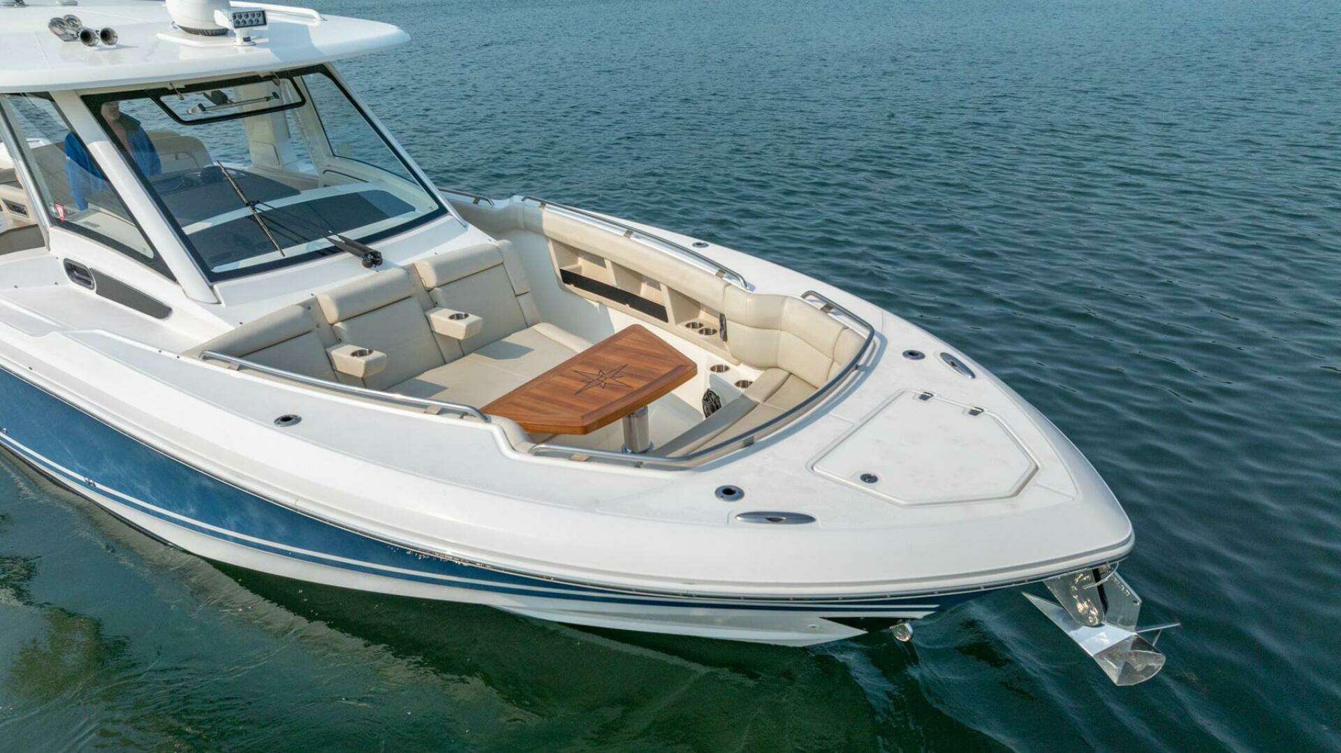 2019 Boston Whaler 350 EX Realm - Image 2