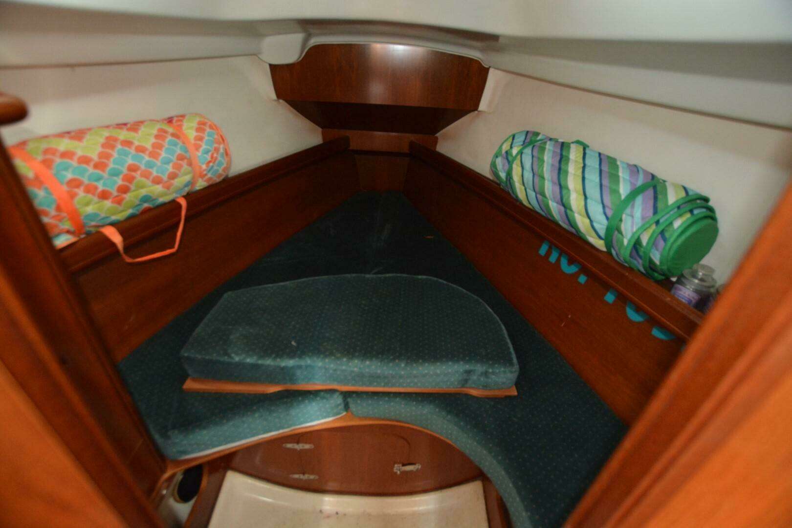 2000 Beneteau Oceanis 311 - Image 8