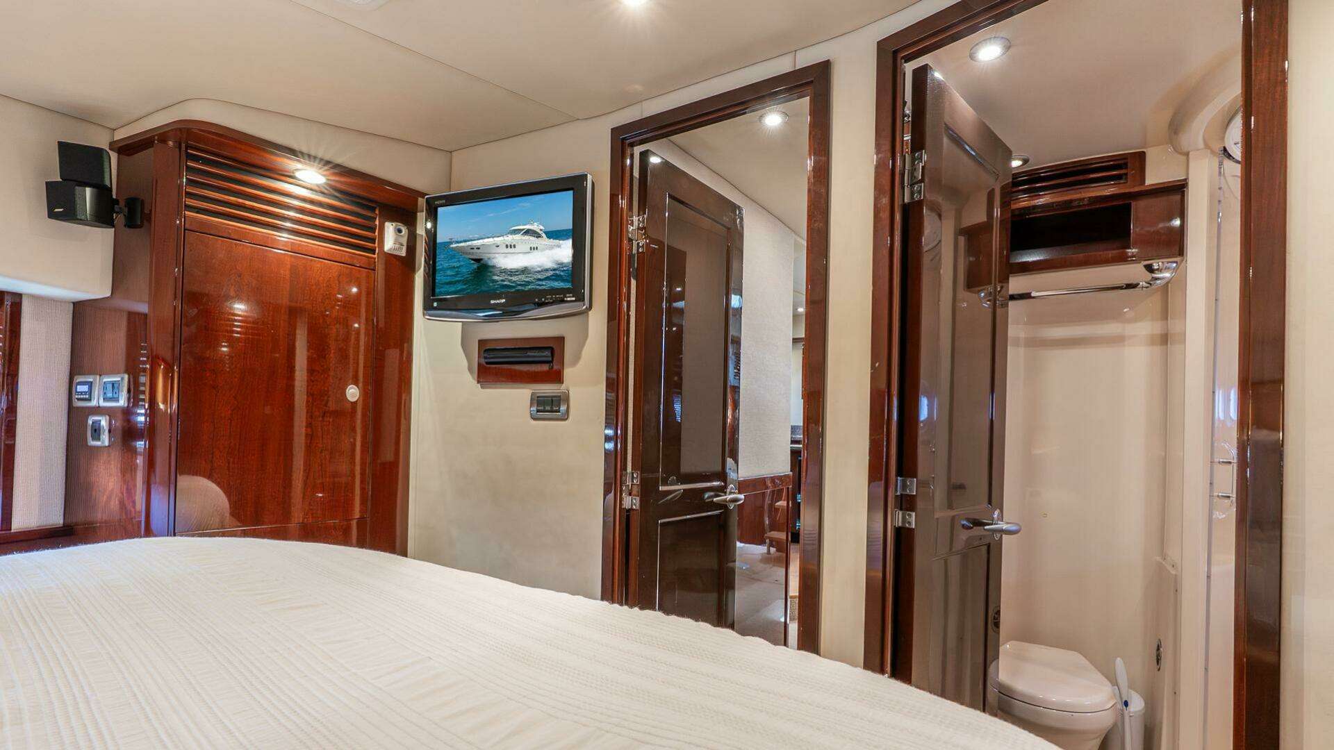 2008 Sea Ray Sundancer 60 - Image 17