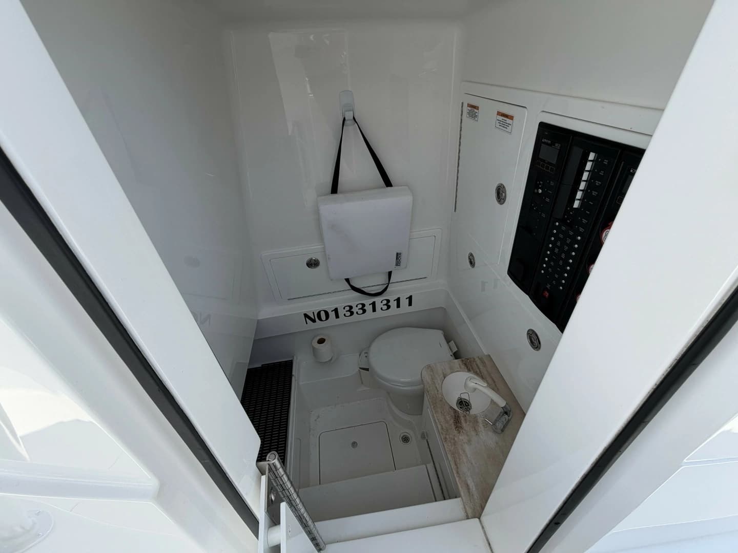 2023 Valhalla Boatworks V33 - Image 12