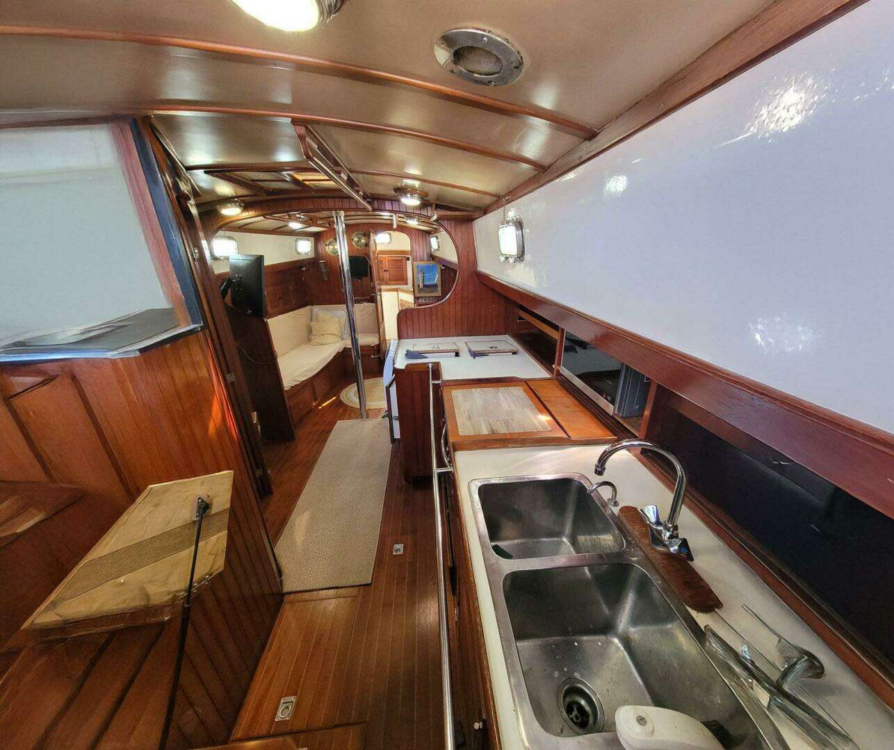 1984 Tayana 37 - Image 5