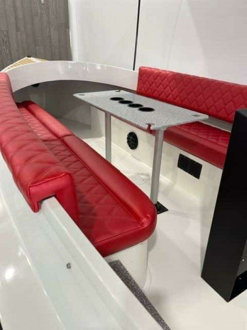 2024 Vision Fantail 217 - Image 3