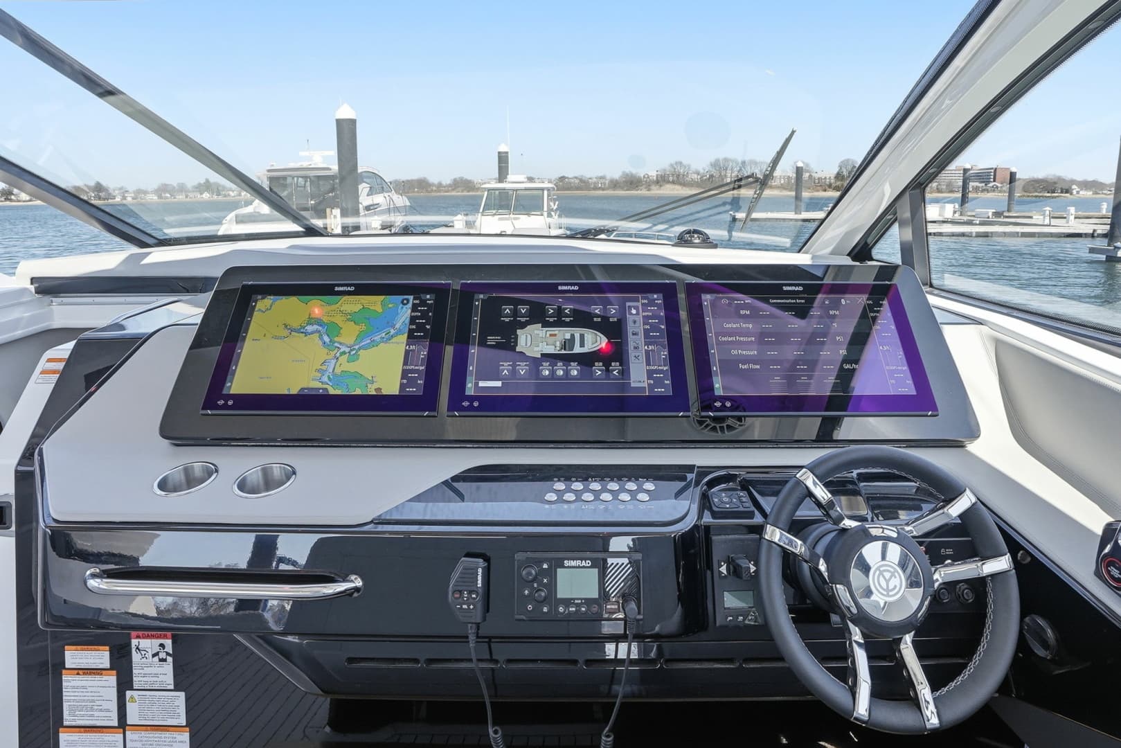 2026 Cruisers Yachts 50GLS OB - Image 27