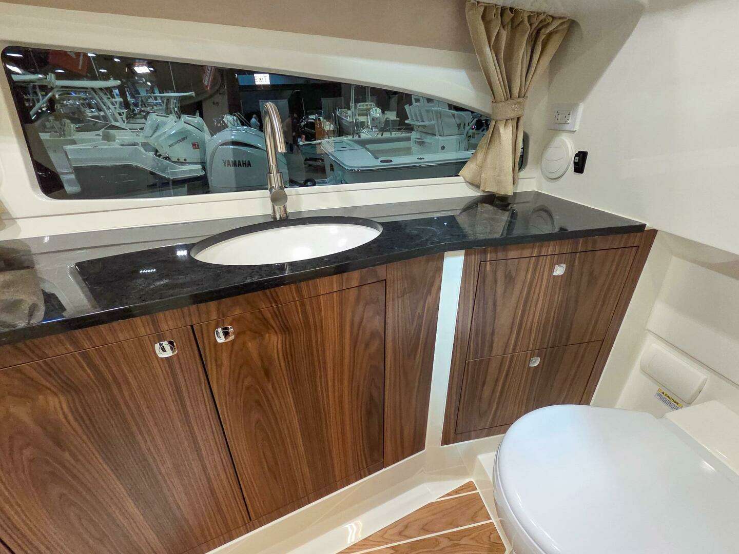 2026 Marex 330 Scandinavia - Image 21