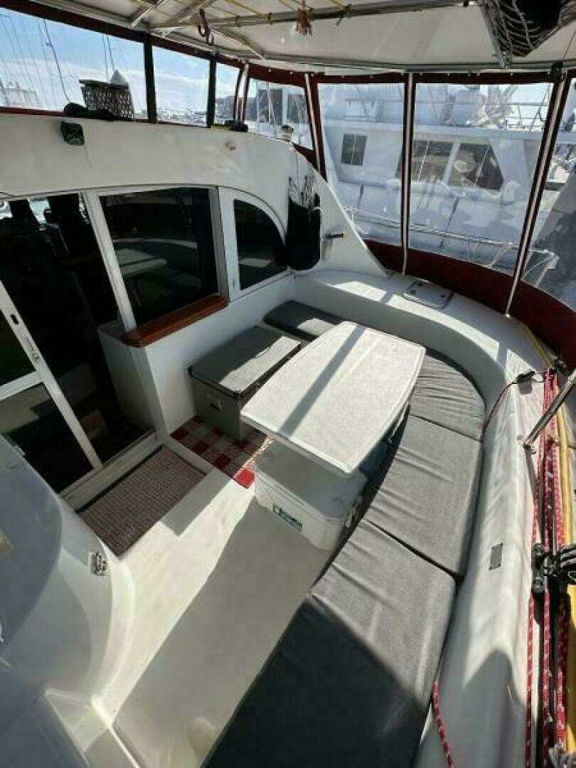 2004 Lagoon 380 - Image 9