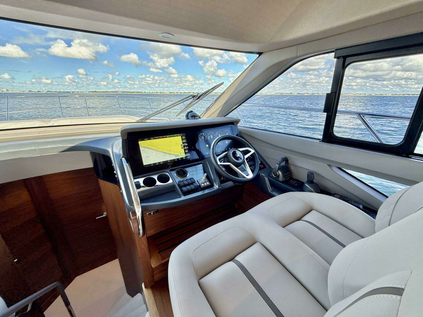 2026 Princess F50 - Image 20
