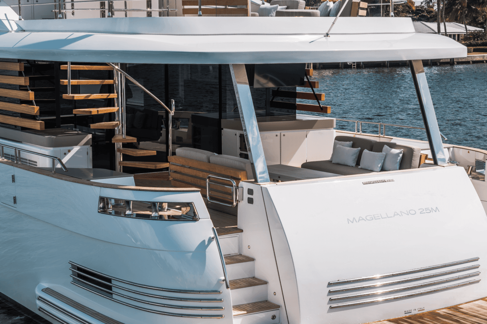 2026 Azimut Magellano 25M - Image 11