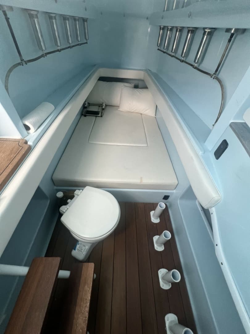 2023 Contender Center Console - Image 12