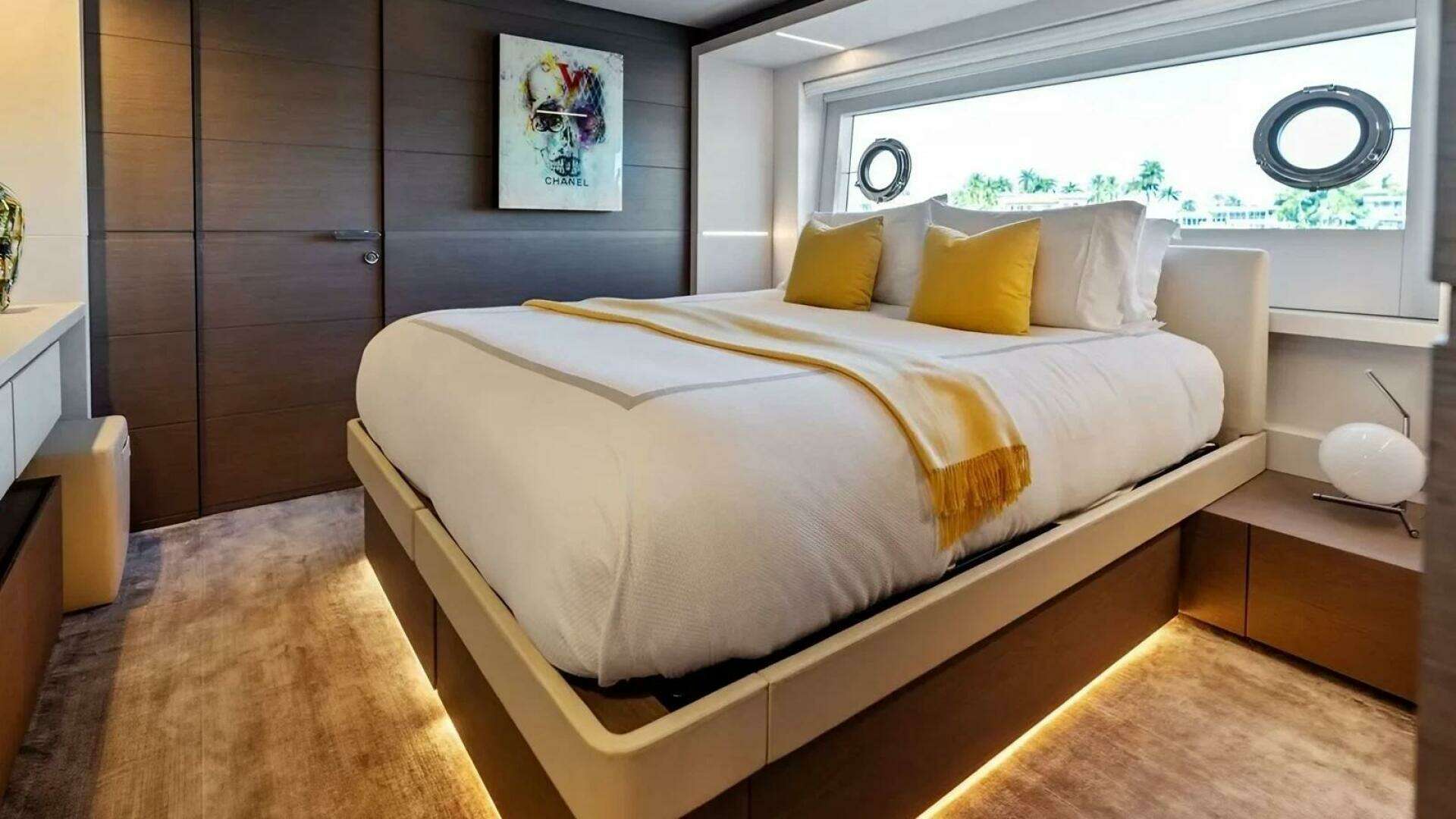 2022 Custom Line Navetta 37 - Image 16