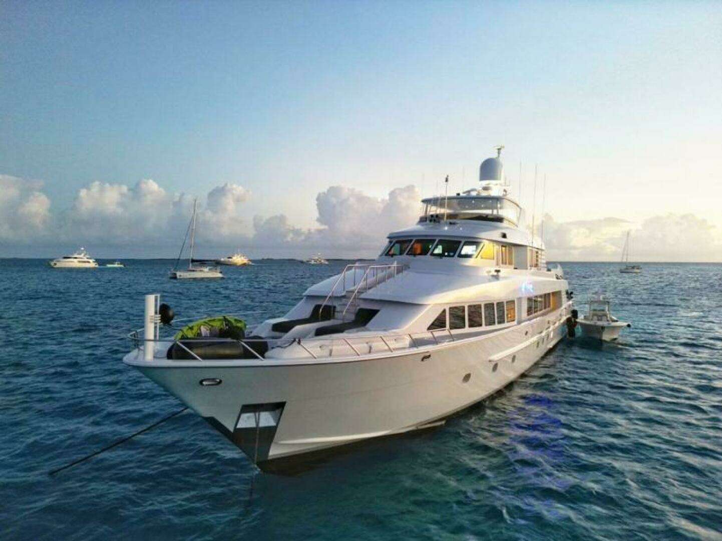 1995 Hatteras Flybridge Motor Yacht - Image 110