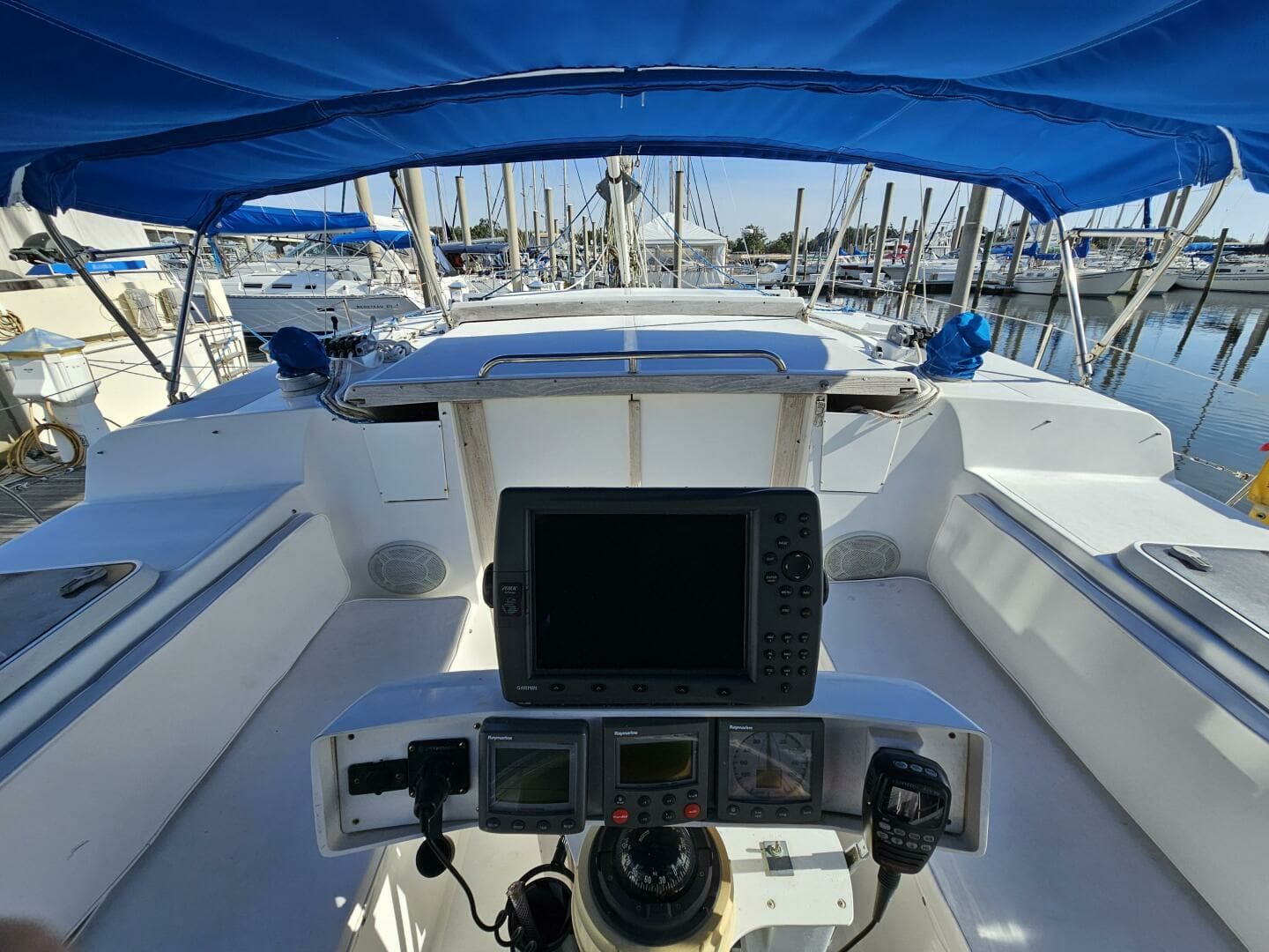 1992 Endeavour Catamaran 30 - Image 11