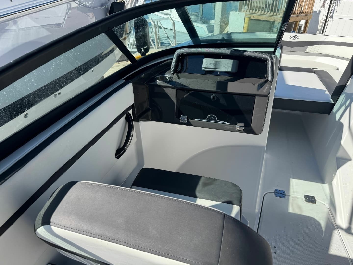 2020 Monterey M-205 - Image 15