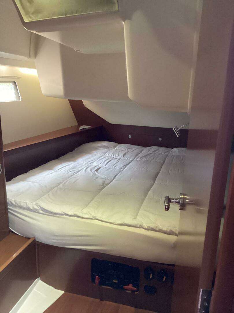2012 Beneteau Oceanis ICW - Image 25