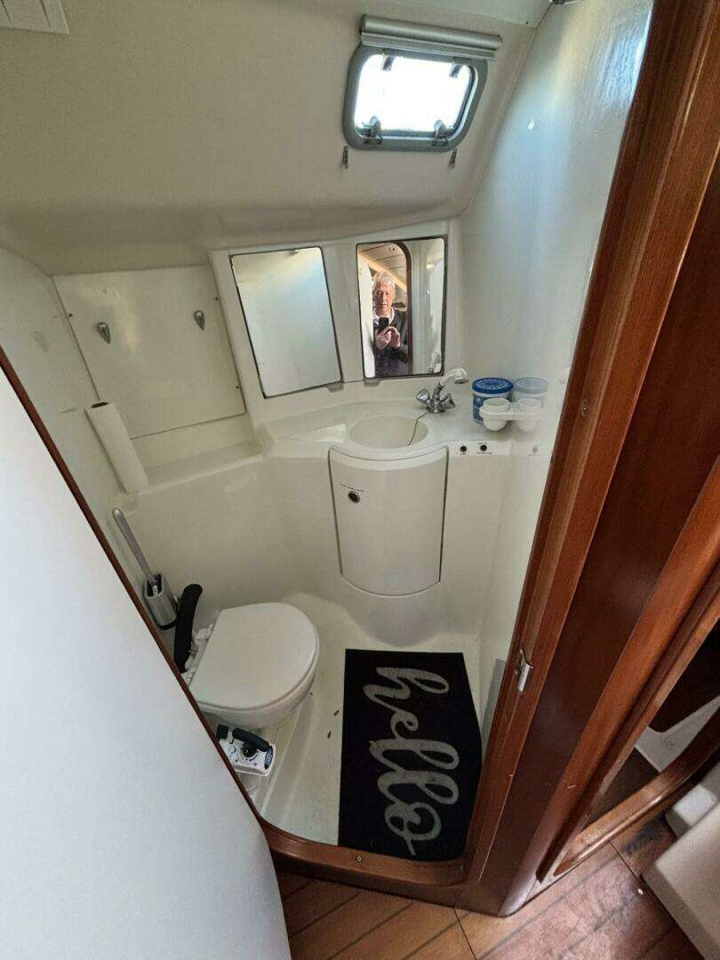 1997 Beneteau Oceanis 351 - Image 17