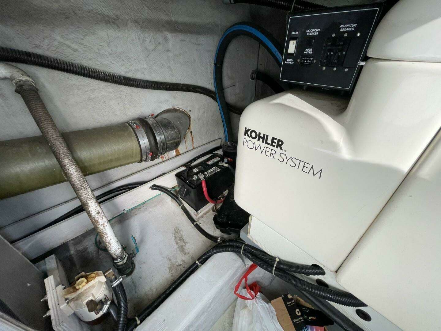1998 Carver 53 Voyager - Image 20