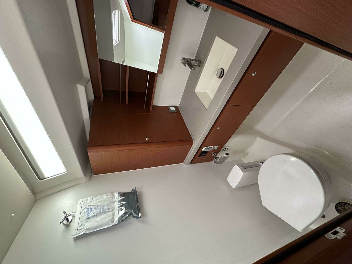 2020 Beneteau Oceanis - Image 34
