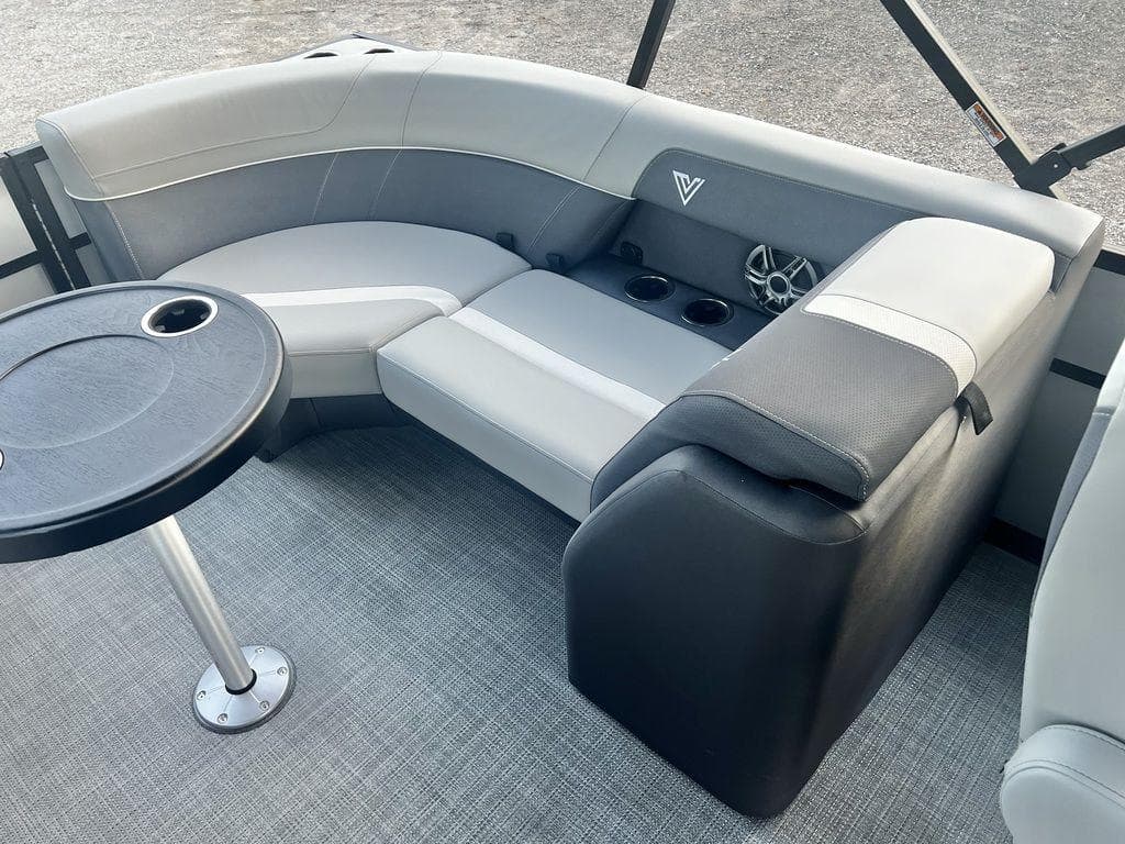 2025 Viaggio Lago X 22' U (Quad Lounge) Triple-Toon - IN STOCK - 16