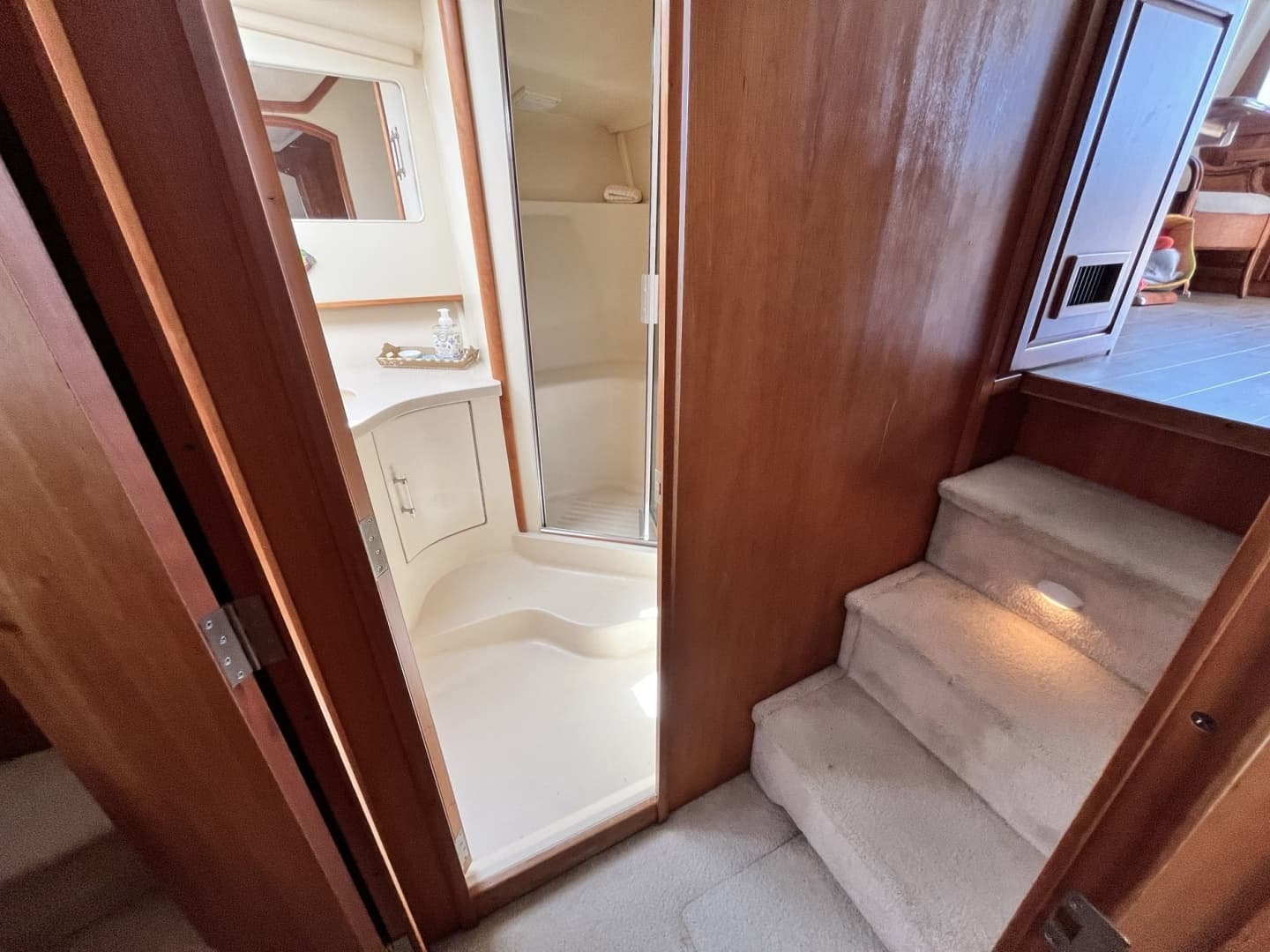 2003 Luhrs 40 Convertible - Image 57