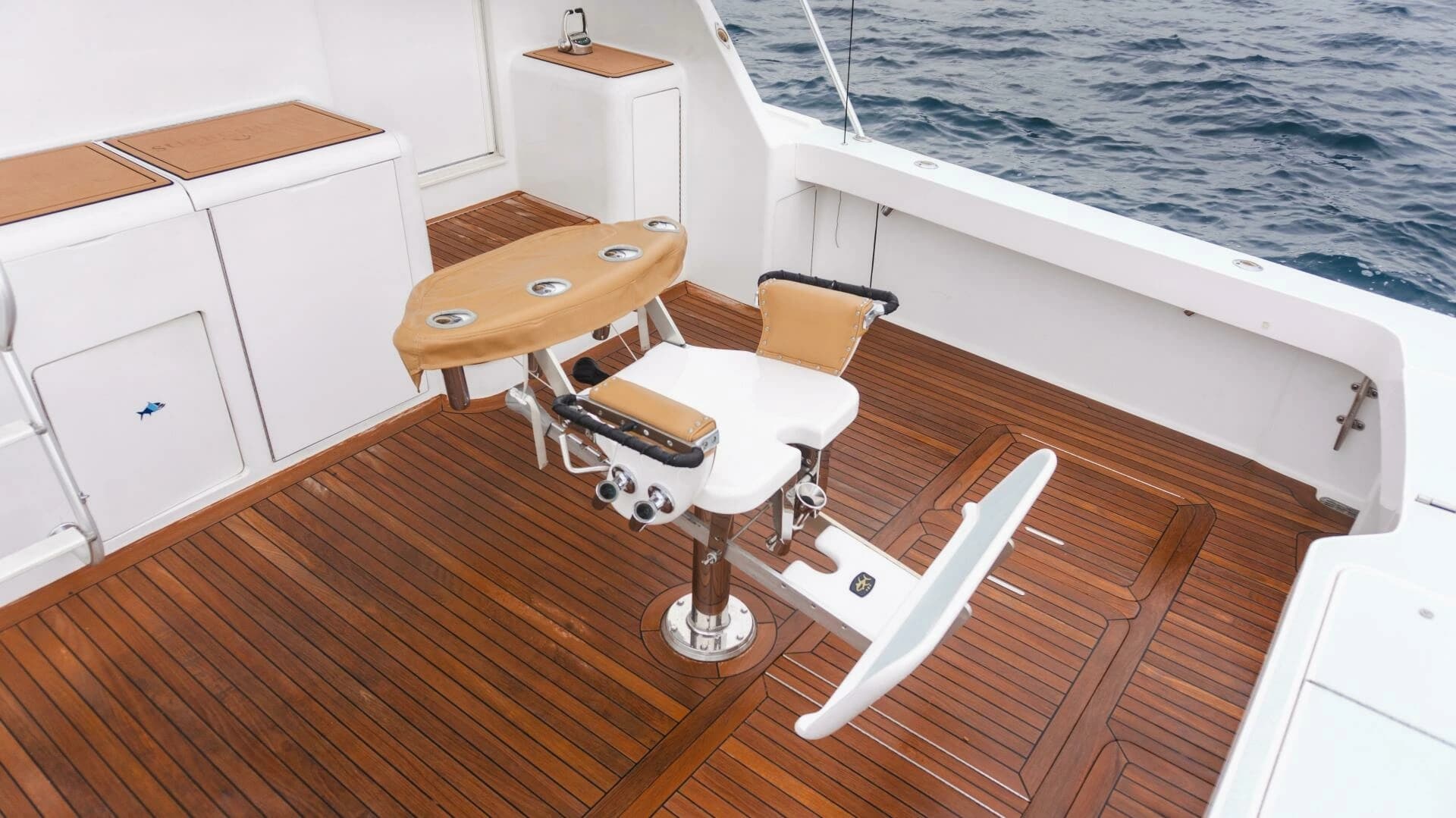 2000 Viking 55 Convertible - Image 16