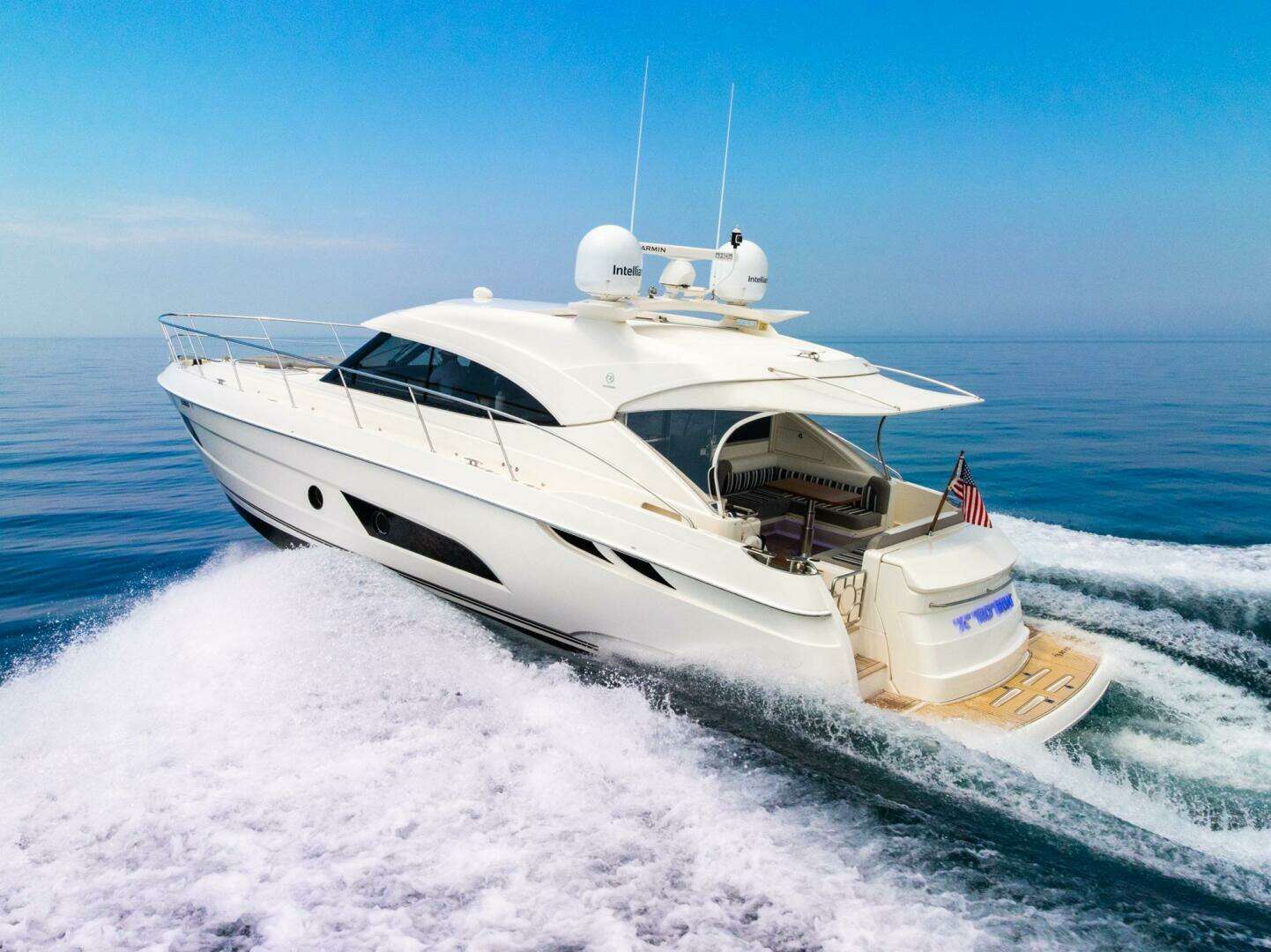 2019 Riviera 4800 Sport Yacht - Image 11