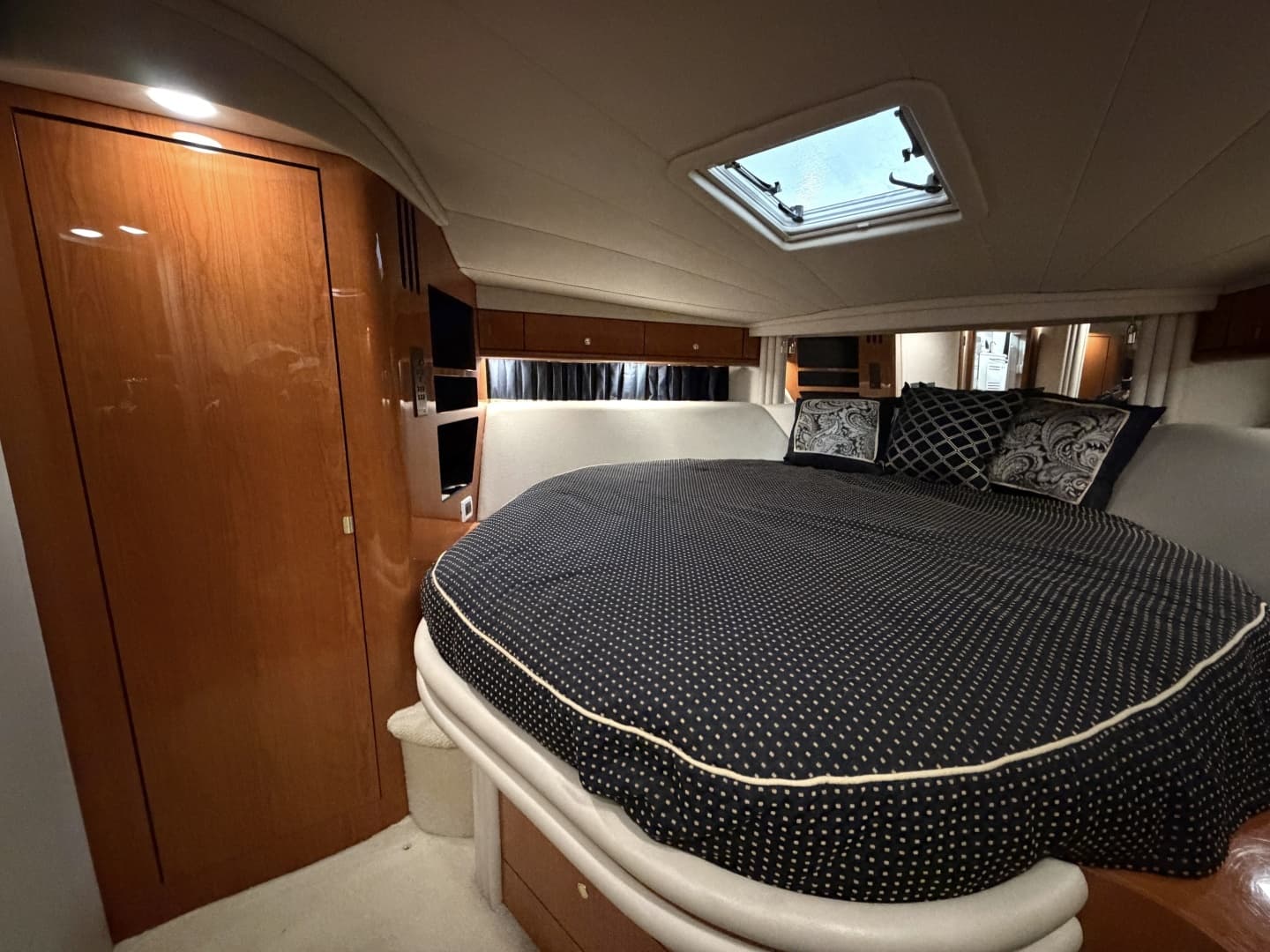 2001 Sea Ray 510 Sundancer 800 CAT - Image 30