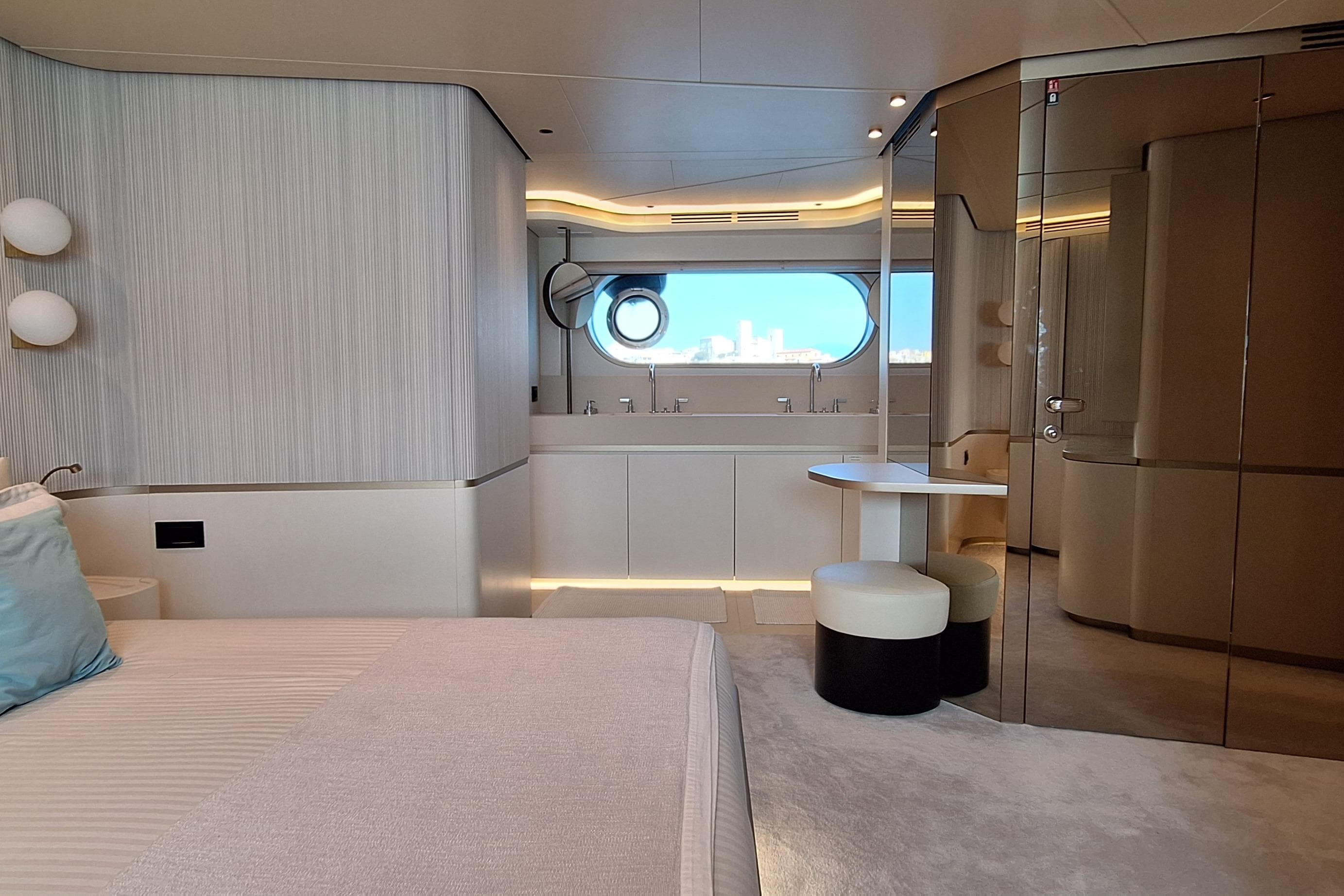 Luxurious interior of 2022 Azimut Magellano 25M yacht, featuring modern design and elegant furnishings.
