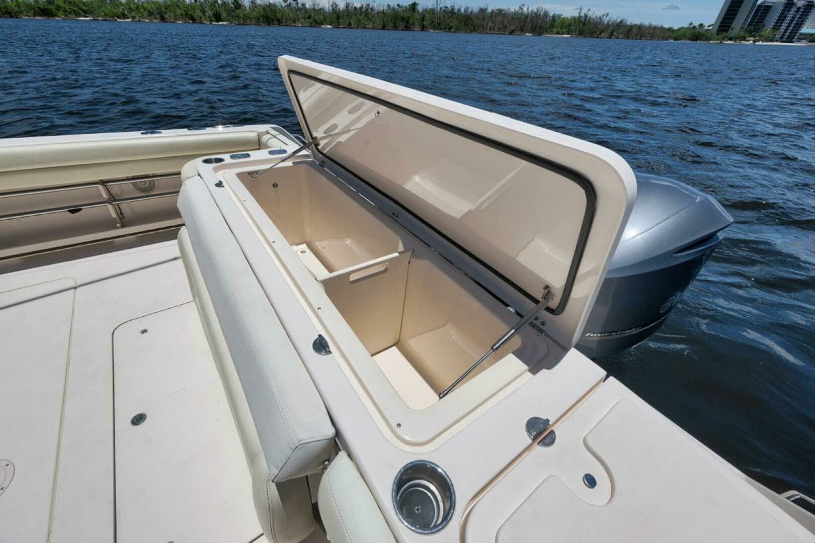 2015 Grady-White — - Image 100