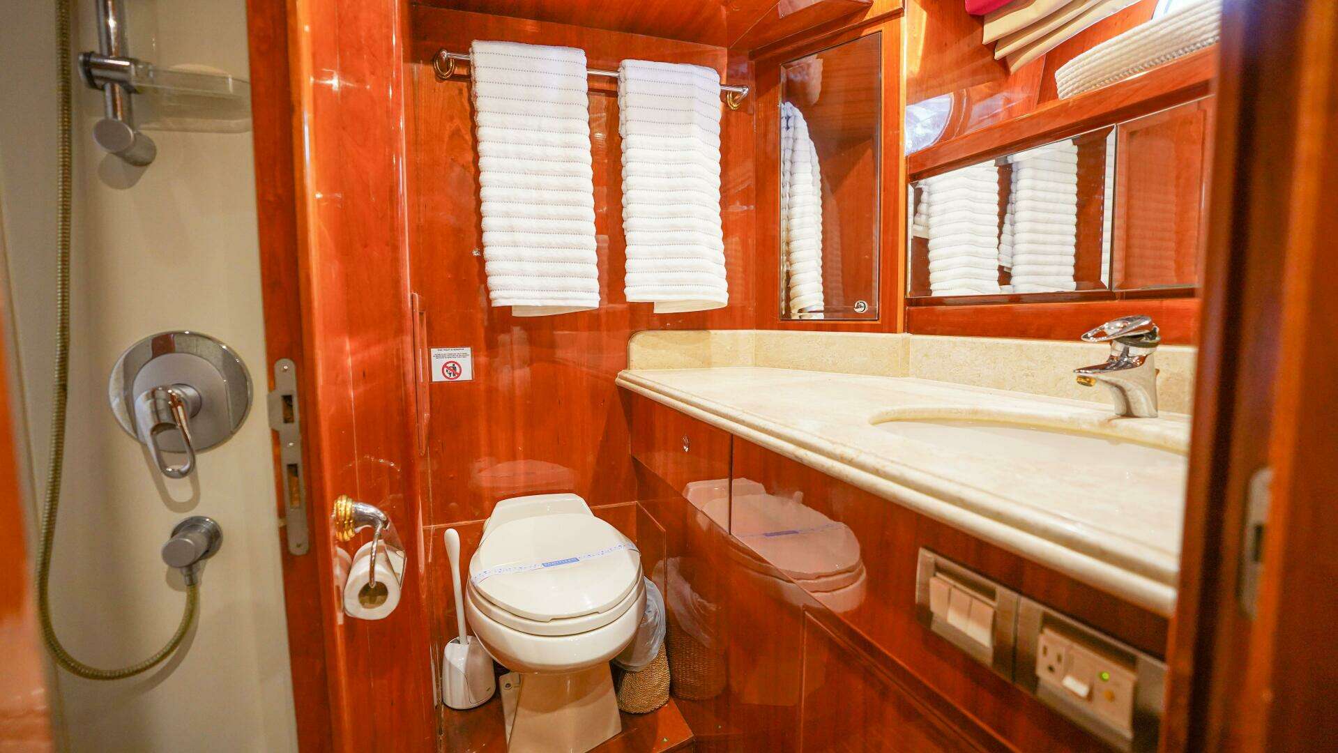 2001 Motor Yacht 82MY - Image 40