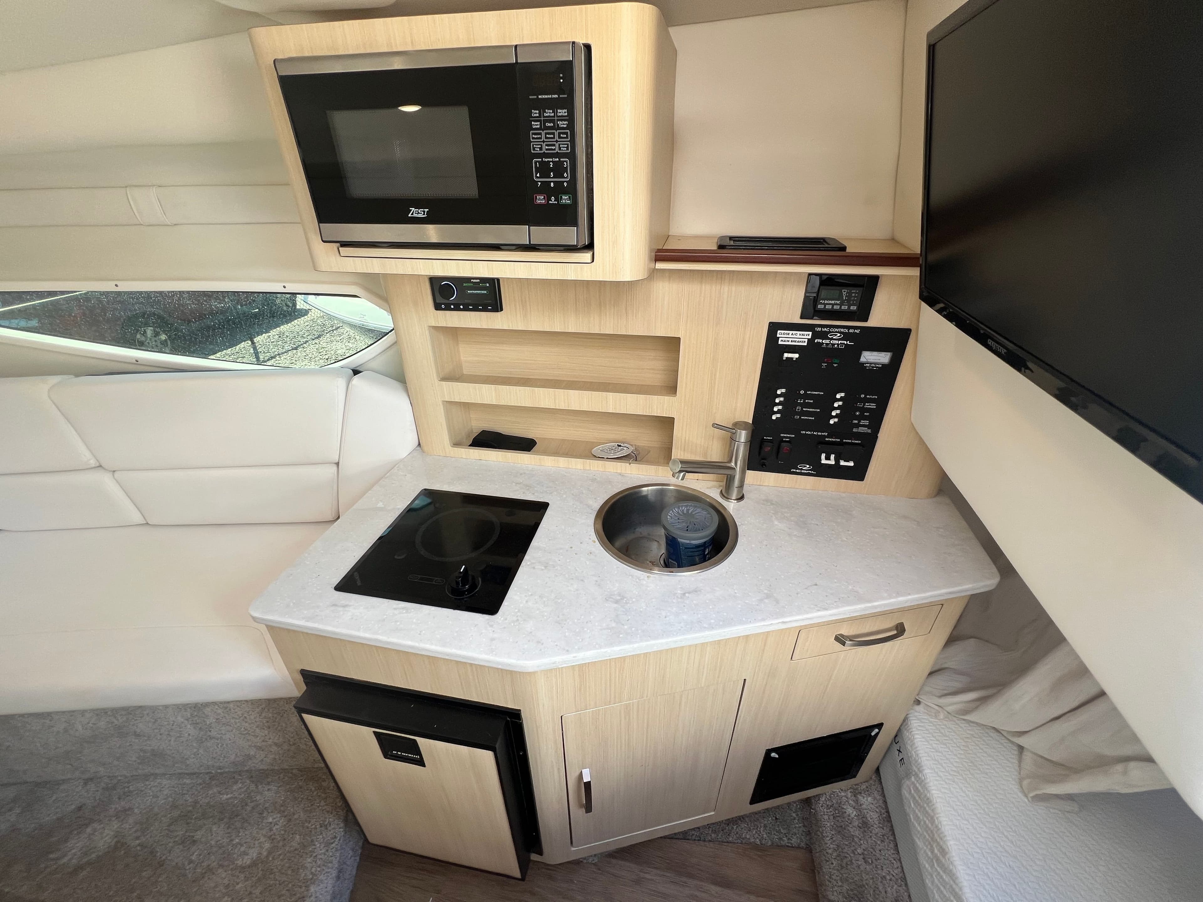 2024 REGAL 26 XO - Image 21