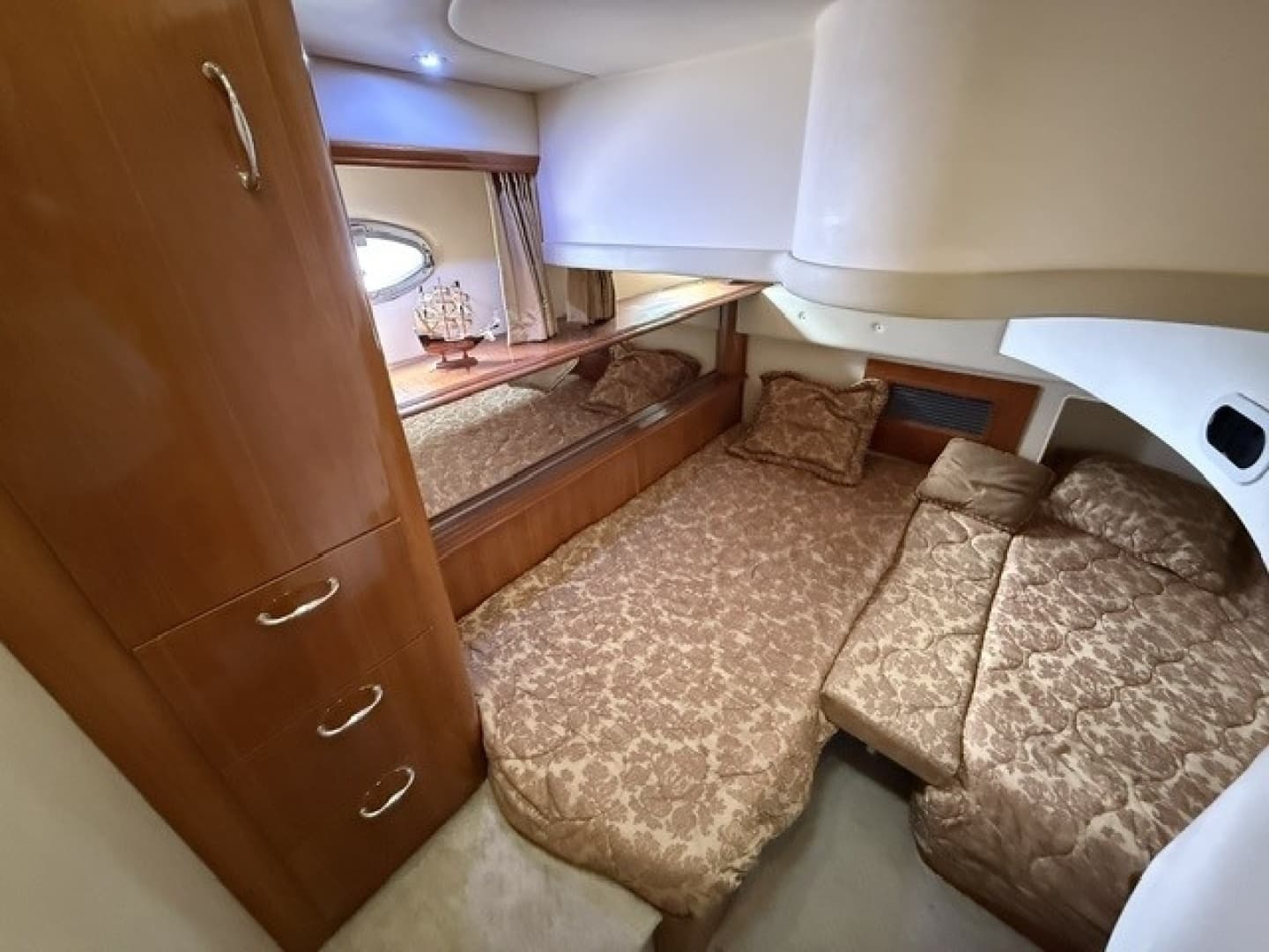 2005 Carver 46 Voyager - Image 58