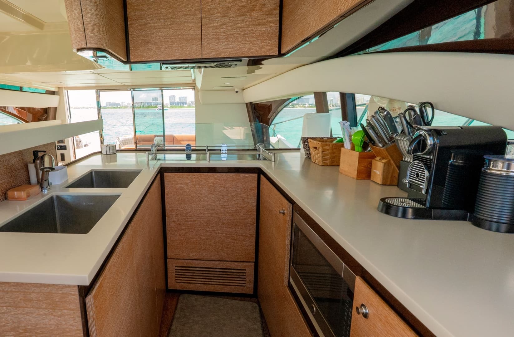 2011 Azimut 58 Fly - Image 29