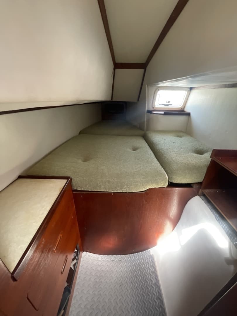 1985 Prout Snowgoose 37 - Image 23